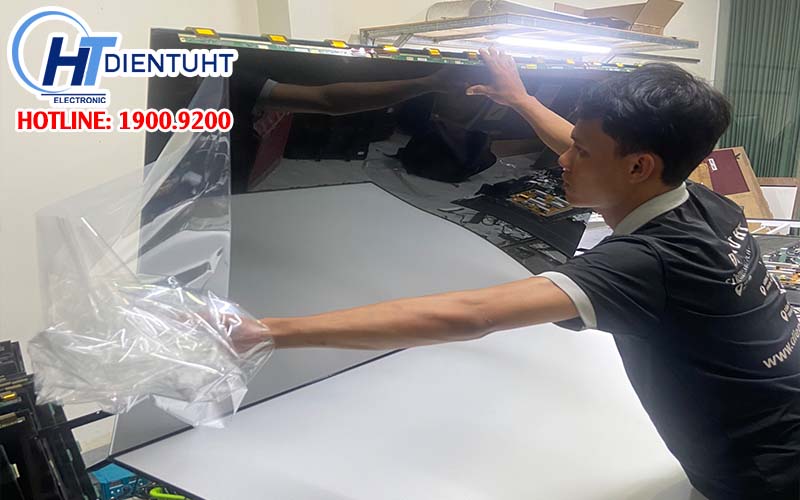 Sửa tivi Skyworth 13 Thay màn hình tivi Skyworth tại nhà - Điện Tử HT