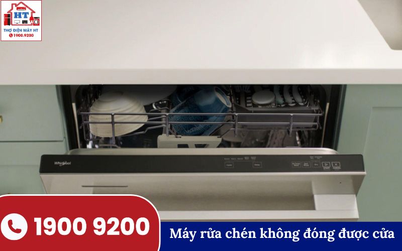 Kiểm tra bo mạch điều khiển máy rửa chén khi gặp lỗi không đóng được cửa hoặc các vấn đề khác