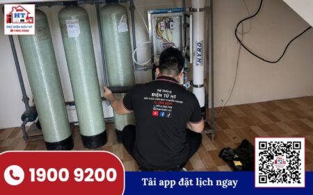 Kỹ thuật HT sửa máy lọc nước tận nhà khách ở Quận 7.