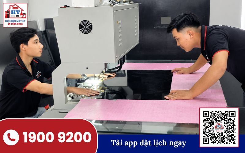 Mainboard tivi với các điểm kiểm tra tín hiệu I2C và SPI, minh họa quá trình đo kiểm tra bo mạch chính.