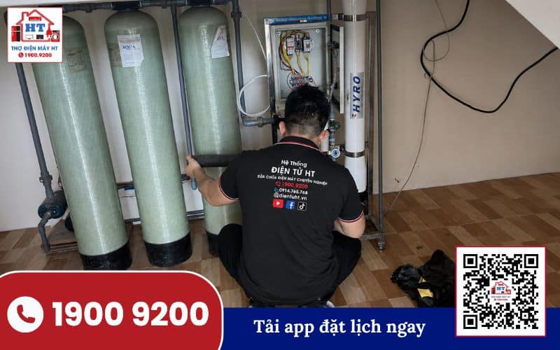 Flow restrictor máy lọc nước màu trắng, linh kiện nhỏ gọn thường thấy trong hệ thống lọc RO.